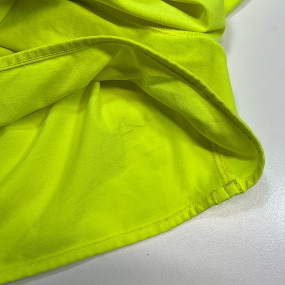 Lululemon Hotty Hot Shorts 4” High Rise Highlighter Yellow Women’s Size 6 - Picture 10 of 12